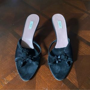 PRADA leather and satin floral detail kitten heel🥀